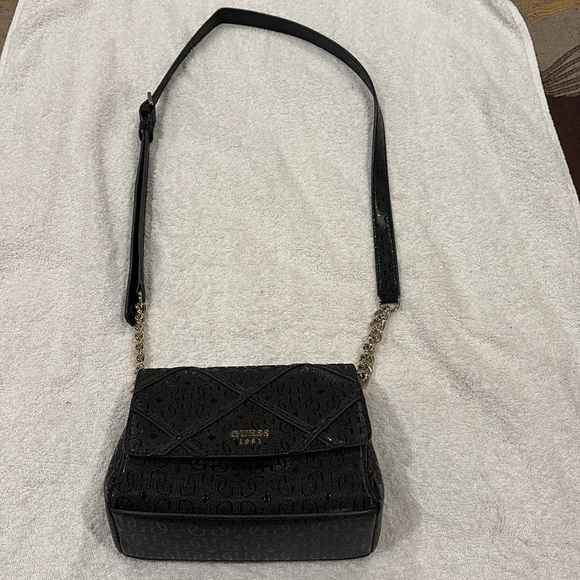 Guess Small Pocketbook - Picture 2 of 7